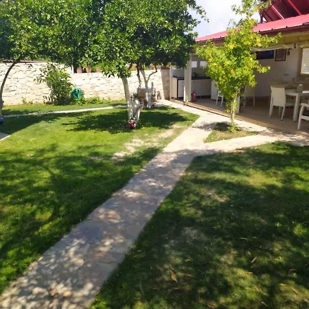 Apart-hotel Bucak & 2*